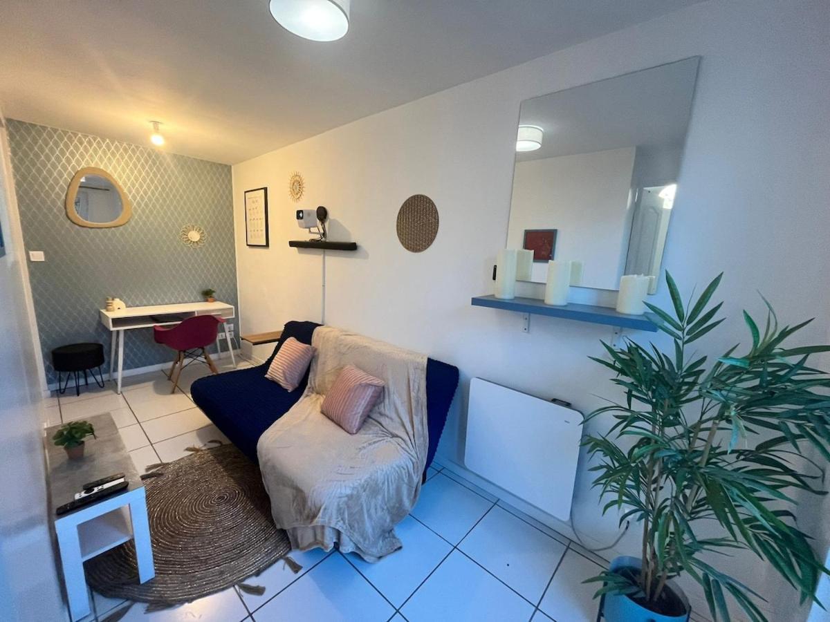 Le Petit Refuge 28m2 2 Personnes Avec Exterieur Appartement Denain
